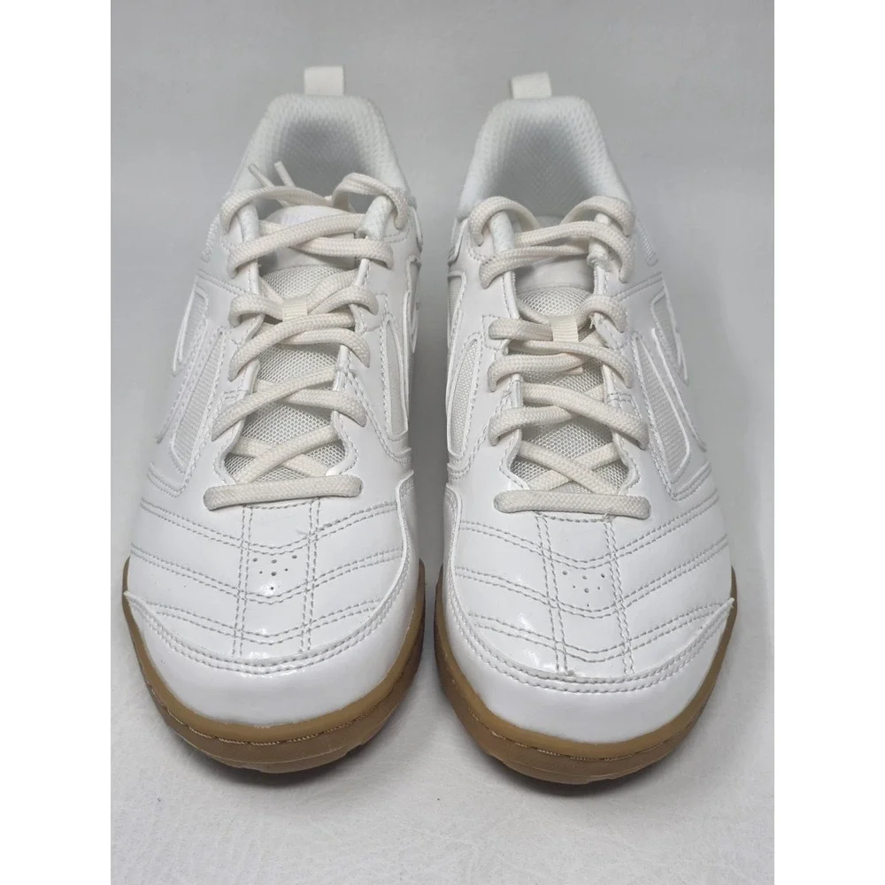 Nike Gato LV8 Indoor Soccer Shoes Youth Size 5Y White Gum Sole II7084-100 New